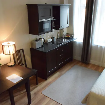 ホステル Blooms Boutique By Friendly