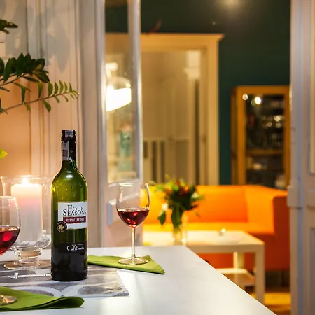 Blooms Boutique By Friendly ホステル