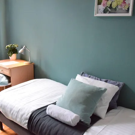 Blooms Boutique By Friendly *