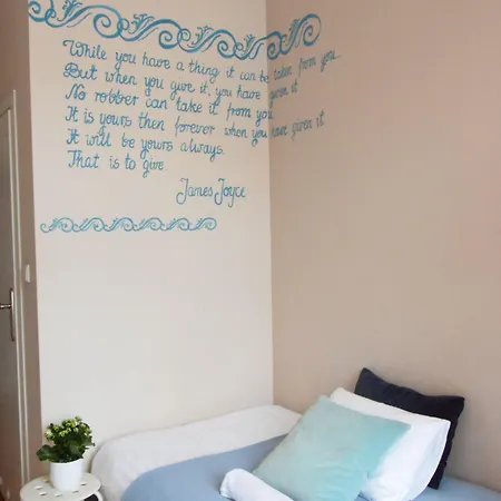 Blooms Boutique By Friendly Hostel *