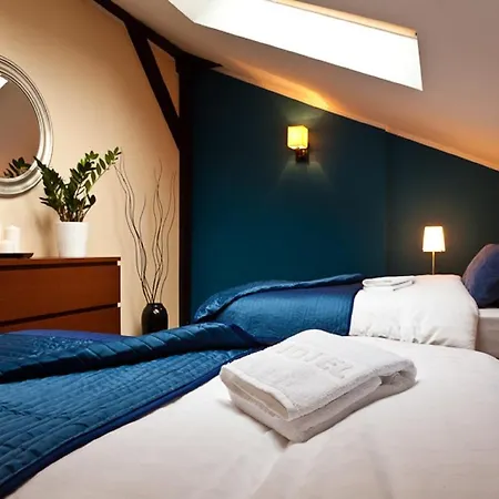 Blooms Boutique By Friendly * פוזנן