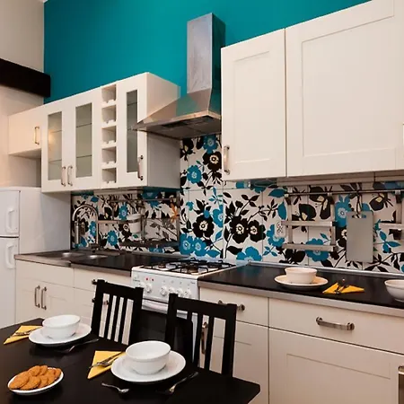 호스텔 Blooms Boutique By Friendly *