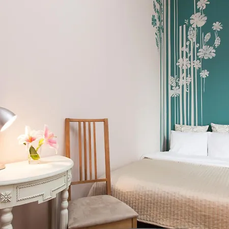 אכסניה Blooms Boutique By Friendly