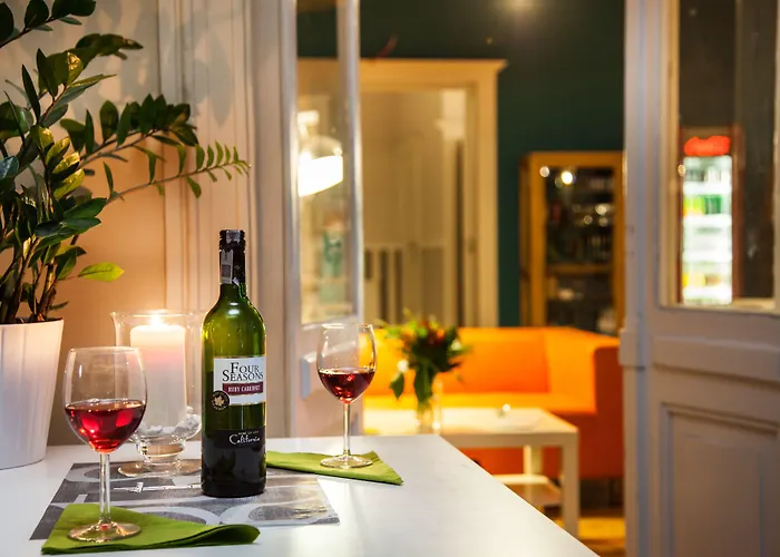 Blooms Boutique By Friendly Hostel